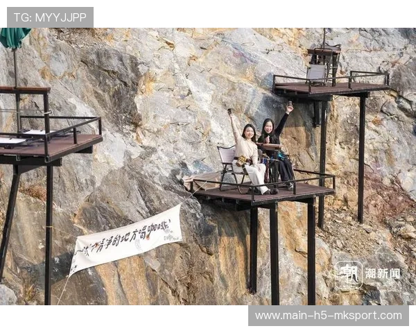 攀岩主题咖啡馆成为年轻人打卡新地标